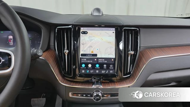 Volvo XC60 second Generation 2025 Белый из Кореи, фото 4
