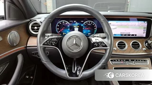 Mercedes-Benz E-Class W213 2021 Белый из Кореи, фото 4