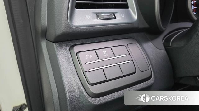 Ssangyong Tivoli Armor 2018 Белый из Кореи, фото 4