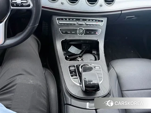 Mercedes-Benz E-Class W213 2019 Черный из Кореи, фото 4