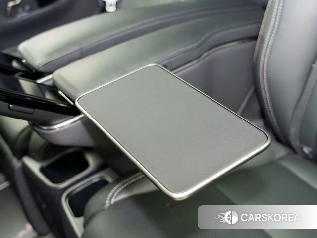 Lexus LM 2024 Черный из Китая, фото 4