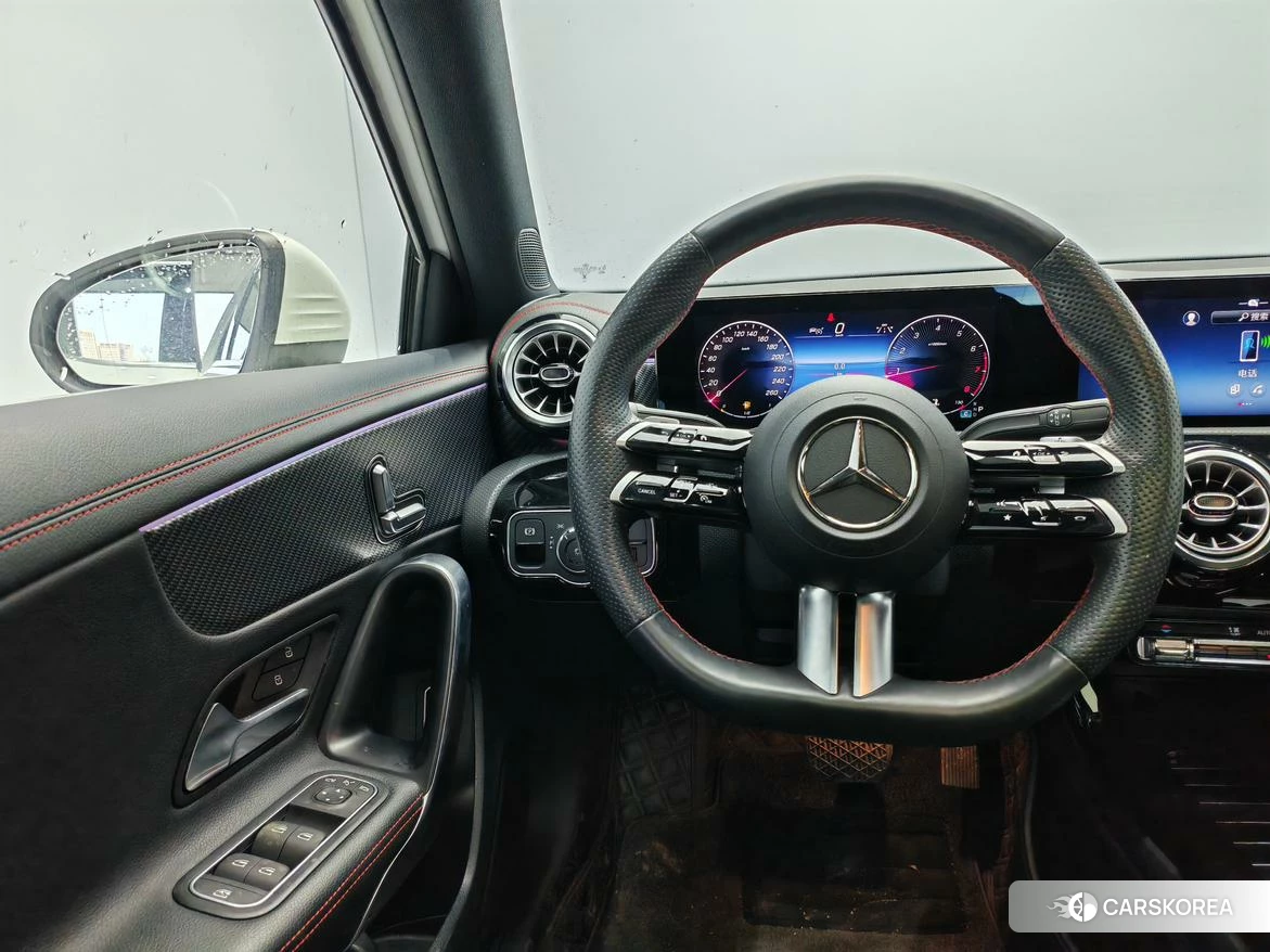 Mercedes-Benz Class A 2022 Белый из Китая, фото 4