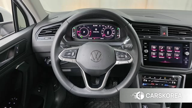 Volkswagen Tiguan second Generation 2022 Белый из Кореи, фото 4
