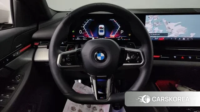 BMW 5 Series (G60) 2024 Белый из Кореи, фото 4