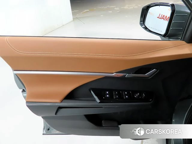 Ssangyong Torres 2023 Темно-зеленый из Кореи, фото 4