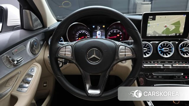 Mercedes-Benz C-Class W205 2018 Белый из Кореи, фото 4