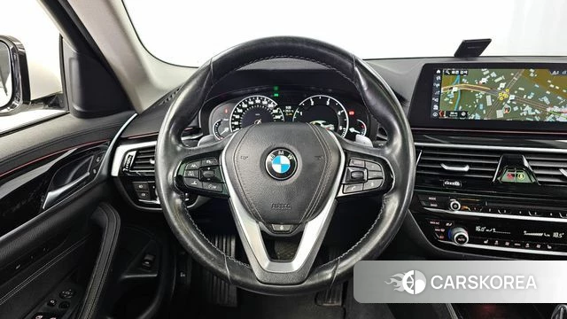 BMW 5 Series (G30) 2018 Белый из Кореи, фото 4