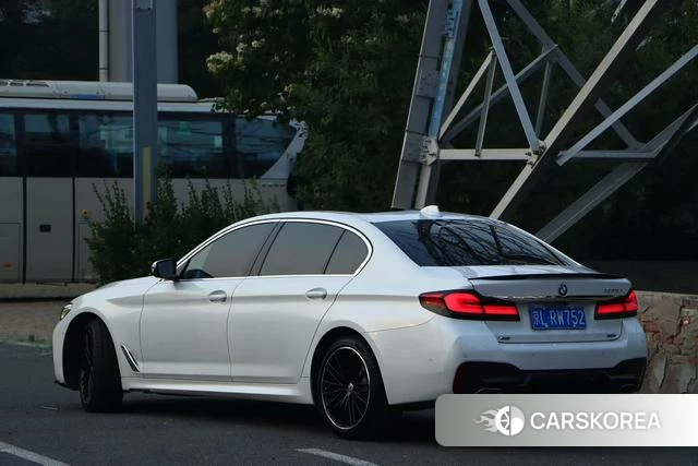 BMW 5 series 2021 Белый из Китая, фото 4
