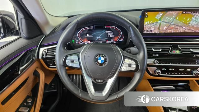 BMW 5 Series (G30) 2022 Черный из Кореи, фото 4