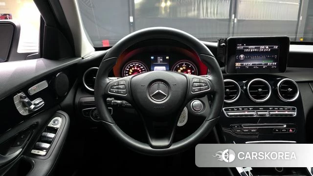 Mercedes-Benz C-Class W205 2018 Белый из Кореи, фото 4