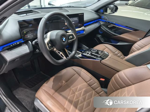 BMW 5 series 2024 Черный из Китая, фото 4