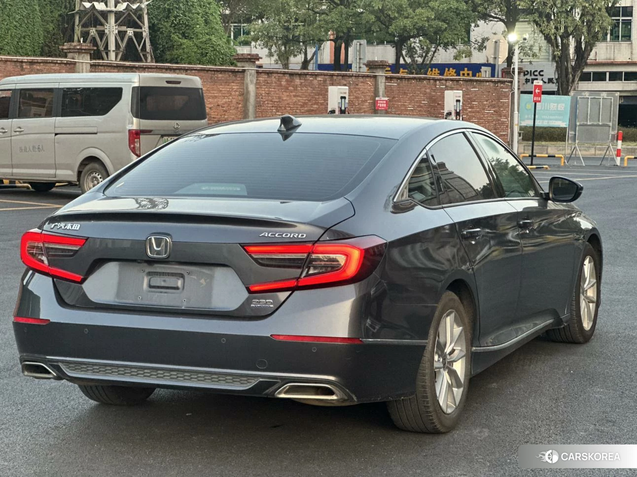 Honda Accord 2021 Темно-серый из Китая, фото 4