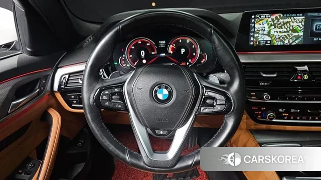 BMW 5 Series (G30) 2018 Белый из Кореи, фото 4