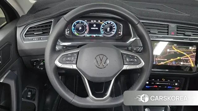 Volkswagen Tiguan second Generation 2022 Черный из Кореи, фото 4