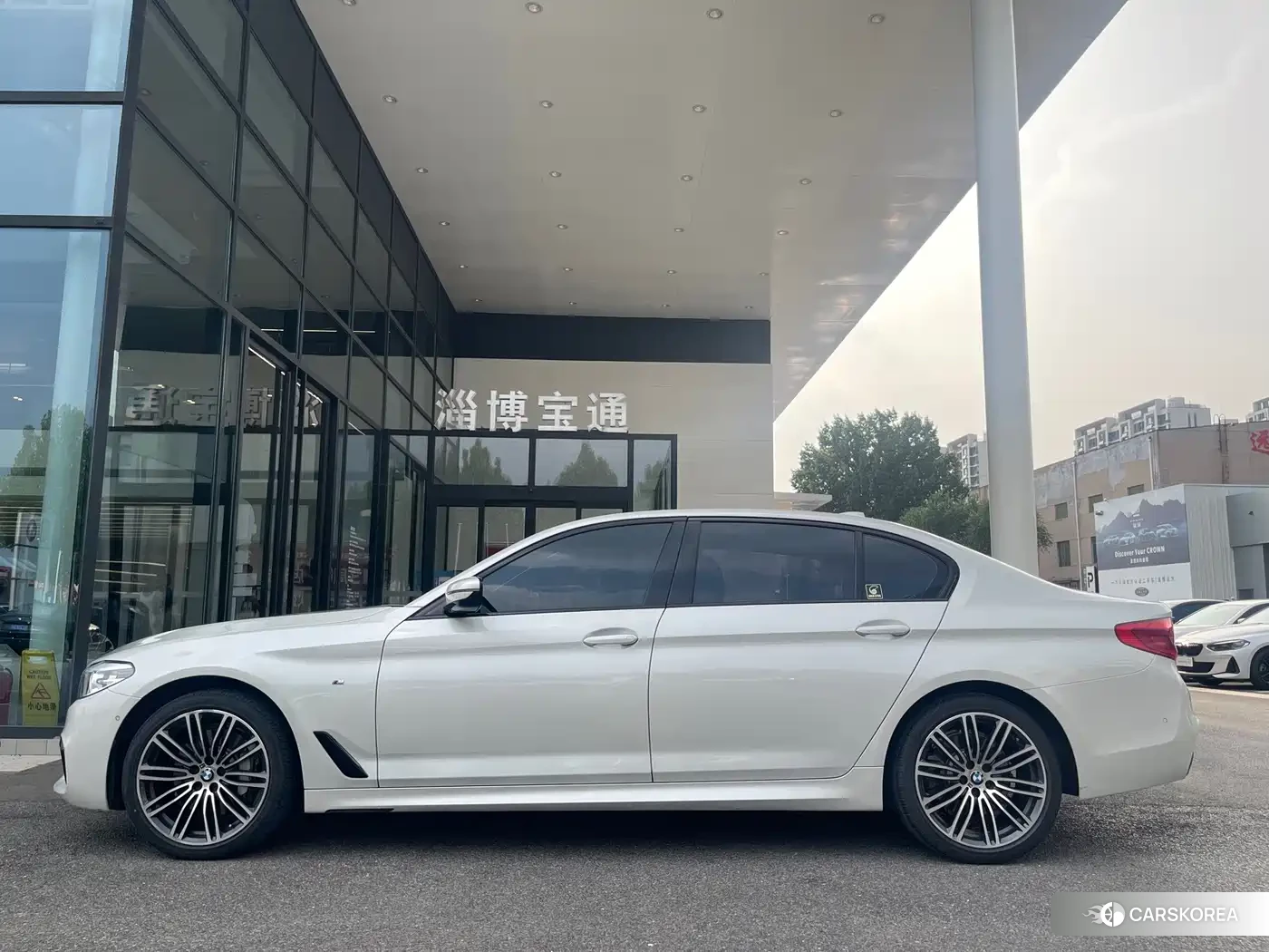 BMW 5 series 2018 Белый из Китая, фото 4