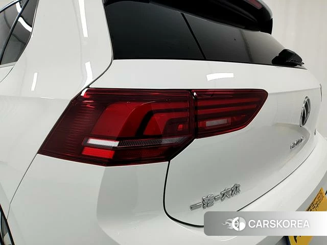 Volkswagen Golf 2025 Белый из Китая, фото 4