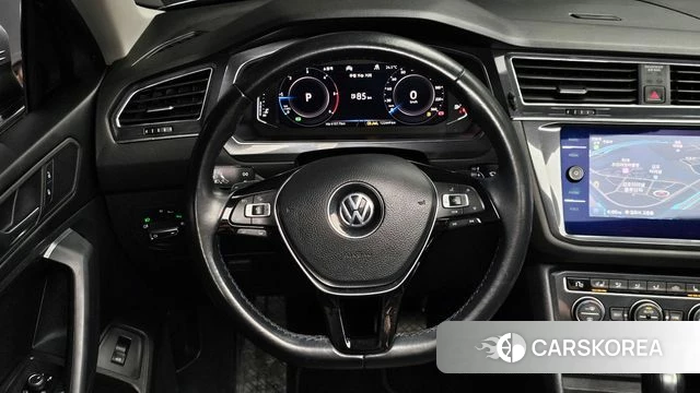 Volkswagen Tiguan Allspace 2020 Серебряный из Кореи, фото 4