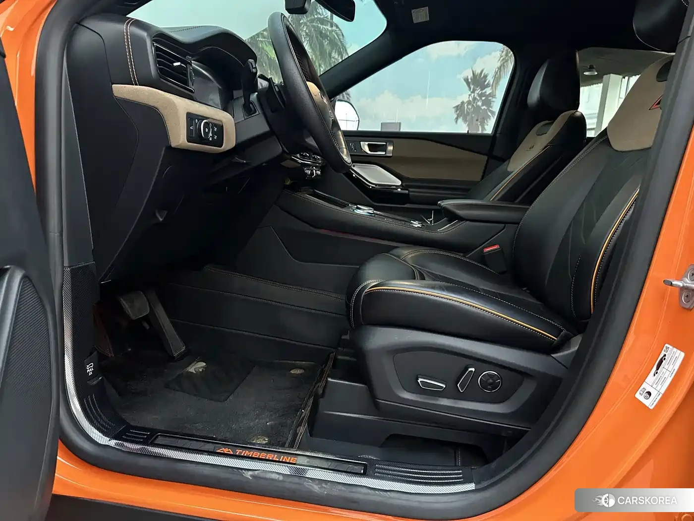 Ford Explorer 2023 Yellow/orange из Китая, фото 4