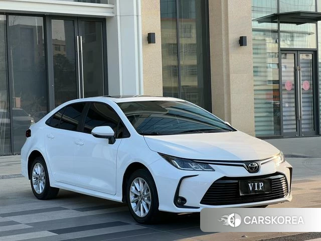 Toyota Corolla 2023 Белый из Китая, фото 4