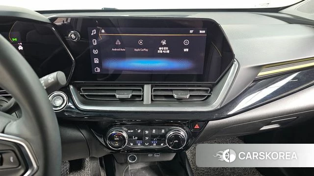 Chevrolet (GM Daewoo) Trax Crossover 2023 Белый из Кореи, фото 4
