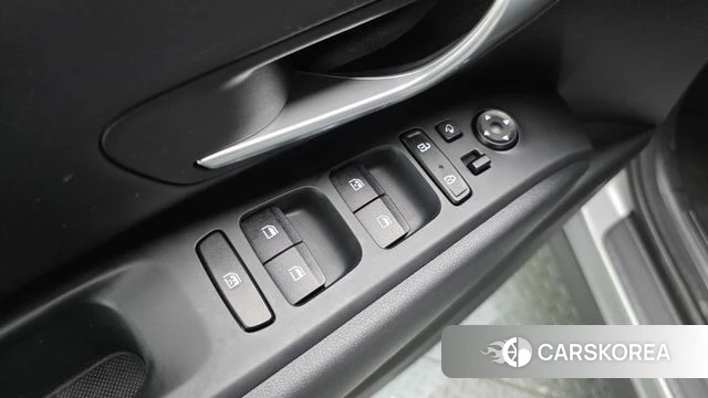 Hyundai Tucson (NX4) 2023 Серебристо-серый из Кореи, фото 4