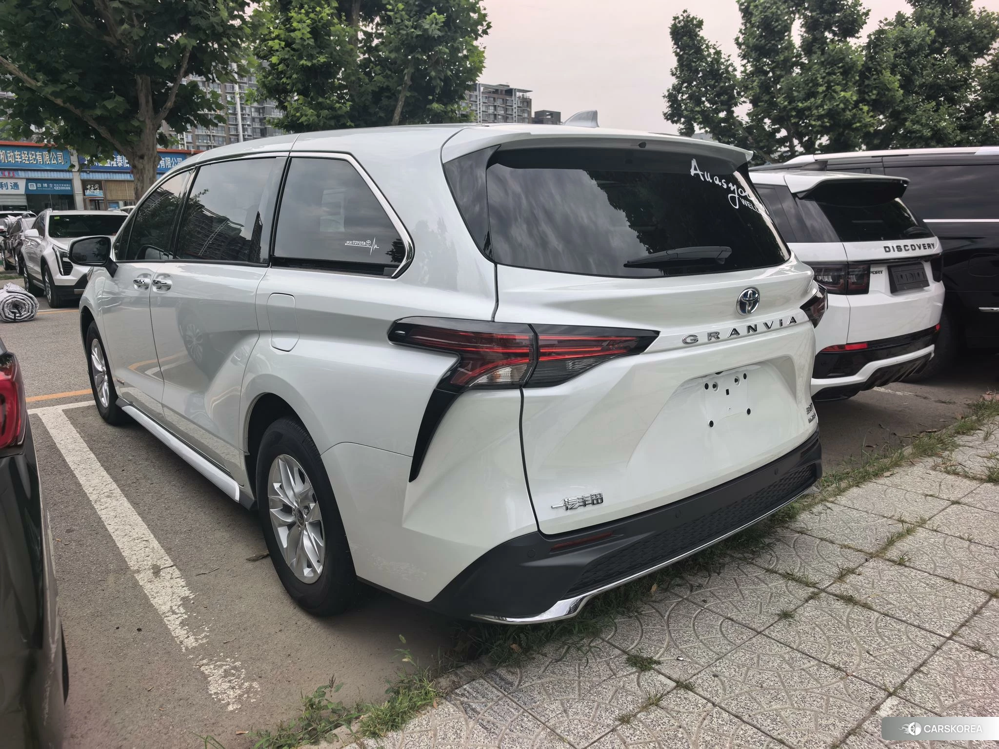 Toyota Grevia 2024 Белый из Китая, фото 4