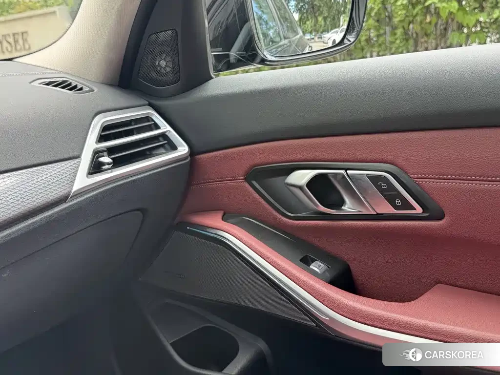 BMW 3 series 2025 Черный из Китая, фото 4
