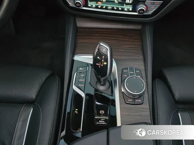 BMW 5 Series (G30) 2022 Серый из Кореи, фото 4