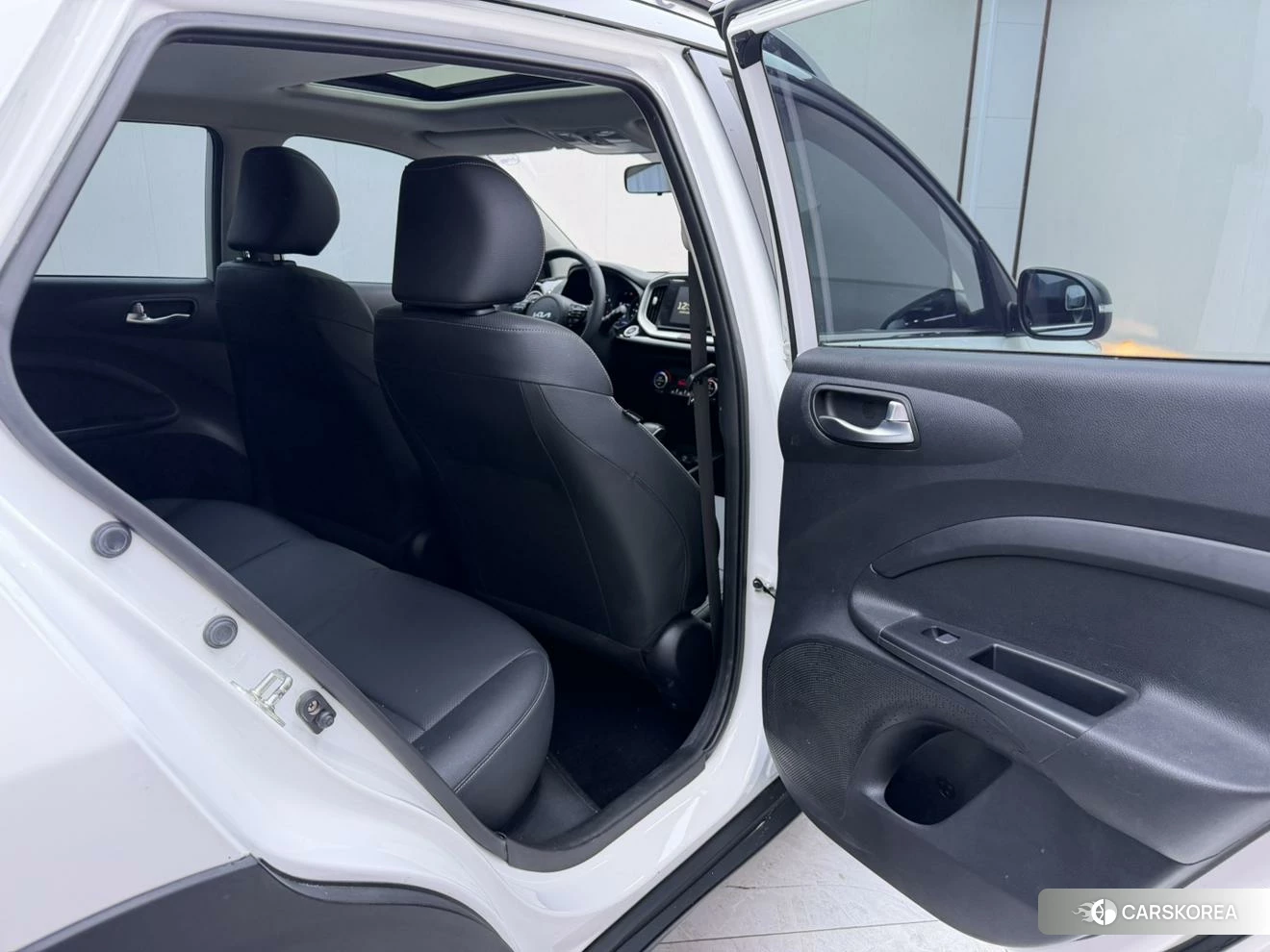 Kia Yi Ran 2021 Белый из Китая, фото 4