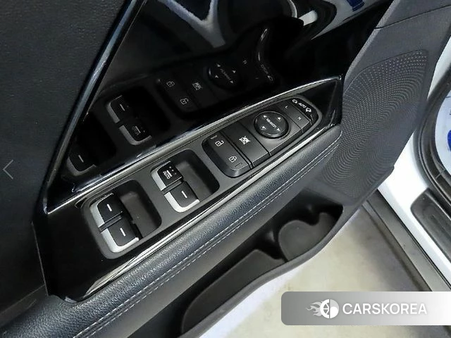 Kia Niro 2018 Белый из Кореи, фото 4