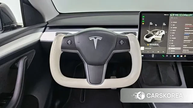 Tesla Model Y 2024 Черный из Кореи, фото 4