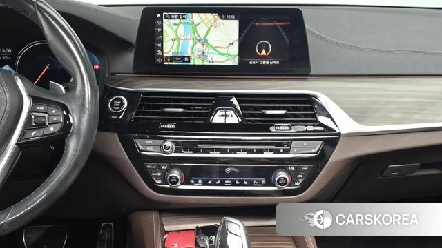 BMW 5 Series (G30) 2018 Серый из Кореи, фото 4