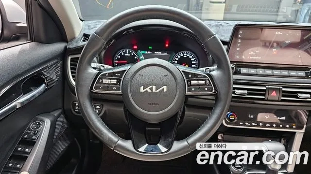 Kia Seltos 2021 Черный из Кореи, фото 4