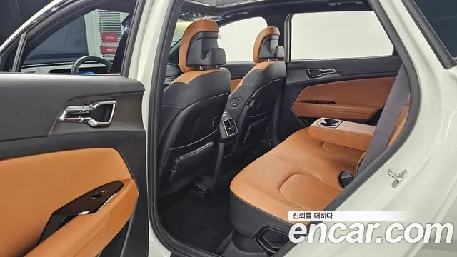 Kia Sportage 5th Generation Hybrid 2023 Белый из Кореи, фото 4