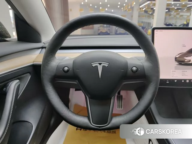 Tesla Model 3 2023 Черный из Китая, фото 4