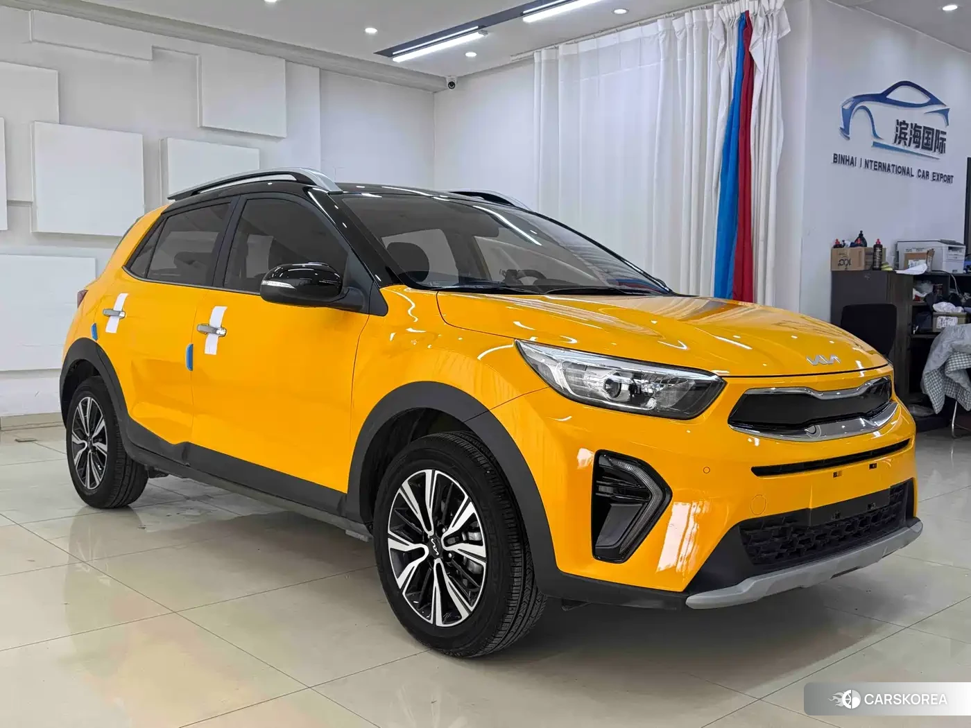 Kia KX1 2022 Yellow/orange из Китая, фото 4
