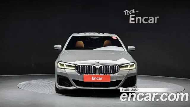 BMW 5 Series (G30) id 2638070 из Кореи 4