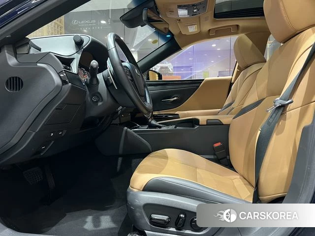Lexus ES 2024 Синий из Китая, фото 4