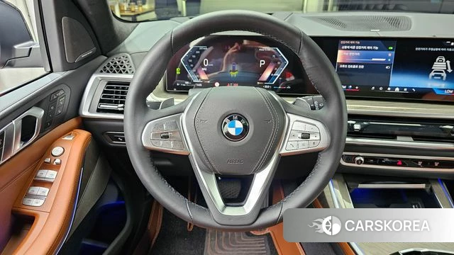 BMW X7 (G07) 2024 Черный из Кореи, фото 4