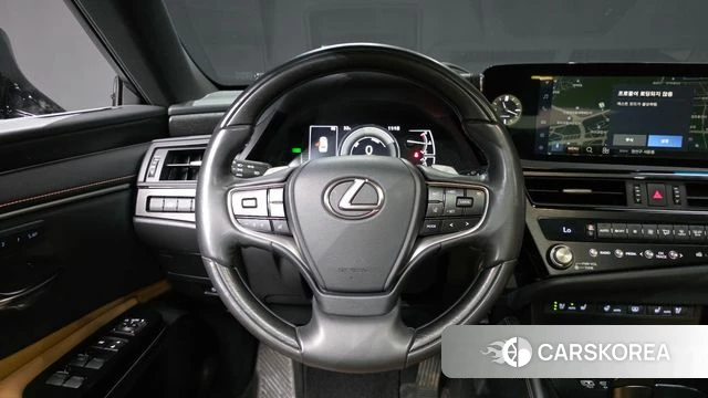 Lexus ES300h 7th generation 2023 Серый из Кореи, фото 4
