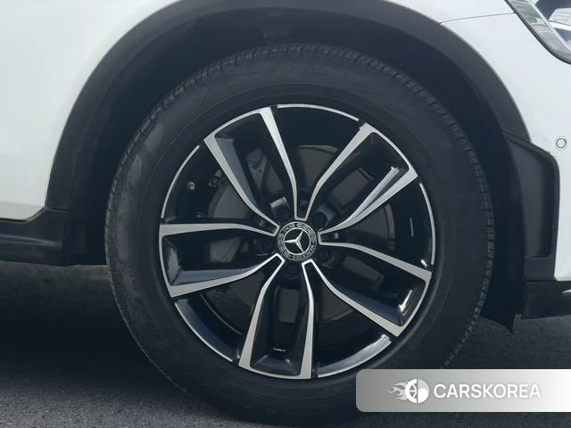 Mercedes-Benz GLC 2021 Белый из Китая, фото 4