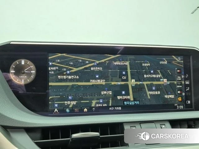 Lexus ES300h 7th generation 2020 Белый из Кореи, фото 4