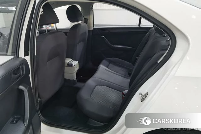 Volkswagen Santana 2023 Белый из Китая, фото 4