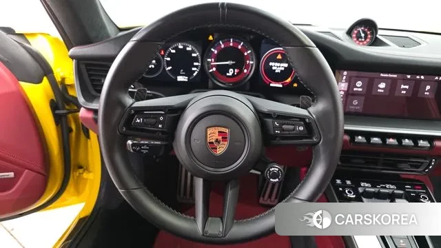 Porsche 911(992) 2021 Желтый из Кореи, фото 4