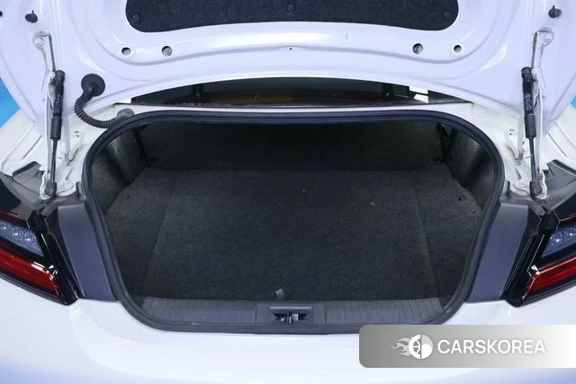 Subaru BRZ 2022 Белый из Китая, фото 4