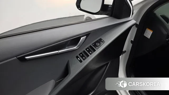 Kia Di Ol Nu Niro 2022 Белый из Кореи, фото 4