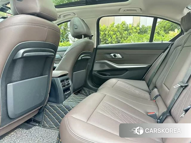 BMW 3 series 2022 Белый из Китая, фото 4