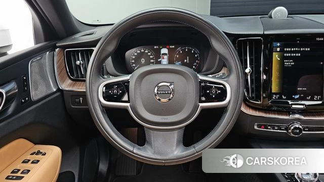 Volvo XC60 second Generation 2021 Белый из Кореи, фото 4