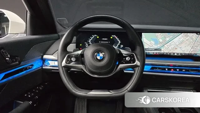 BMW 7 Series (G70) 2022 Белый из Кореи, фото 4