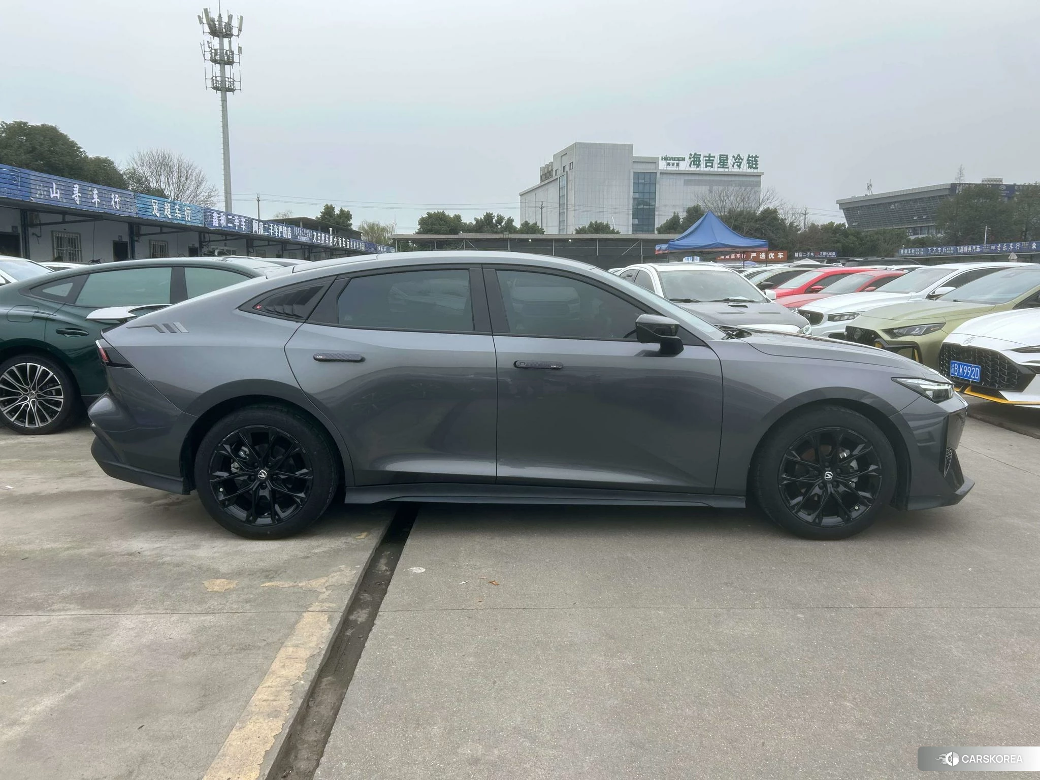 Chang'an UNI-V 2024 Темно-серый из Китая, фото 4